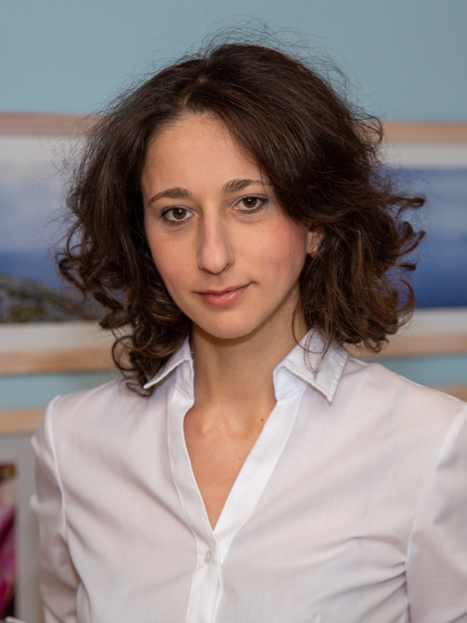 Das Bild zeigt  Prof. Dr. Julia Brailovskaia